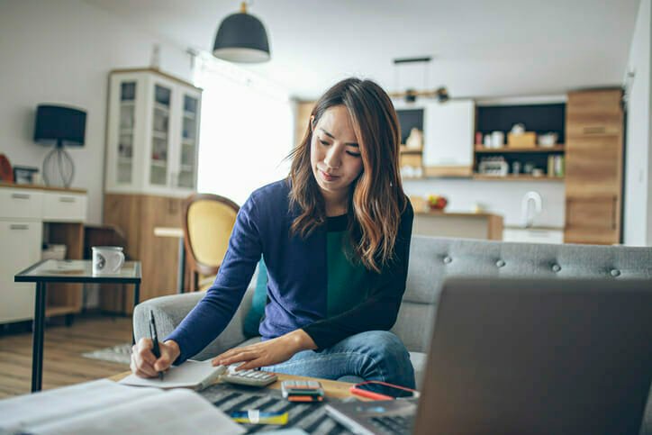 TurboTax Deluxe vs. TurboTax Premier